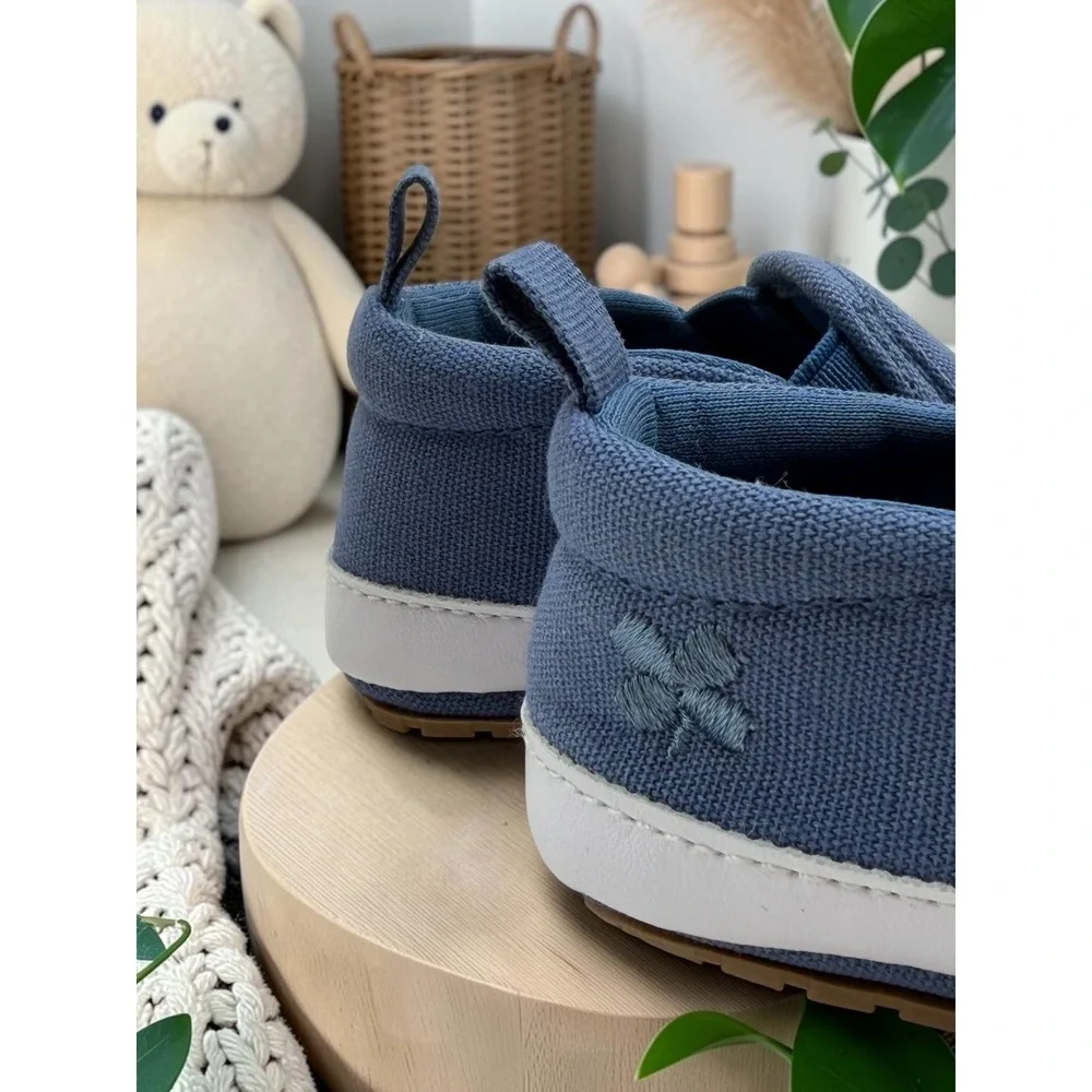 Lucky Brand Blue Canvas Slip On Shoes Infant Toddler Clover Detail Size 2